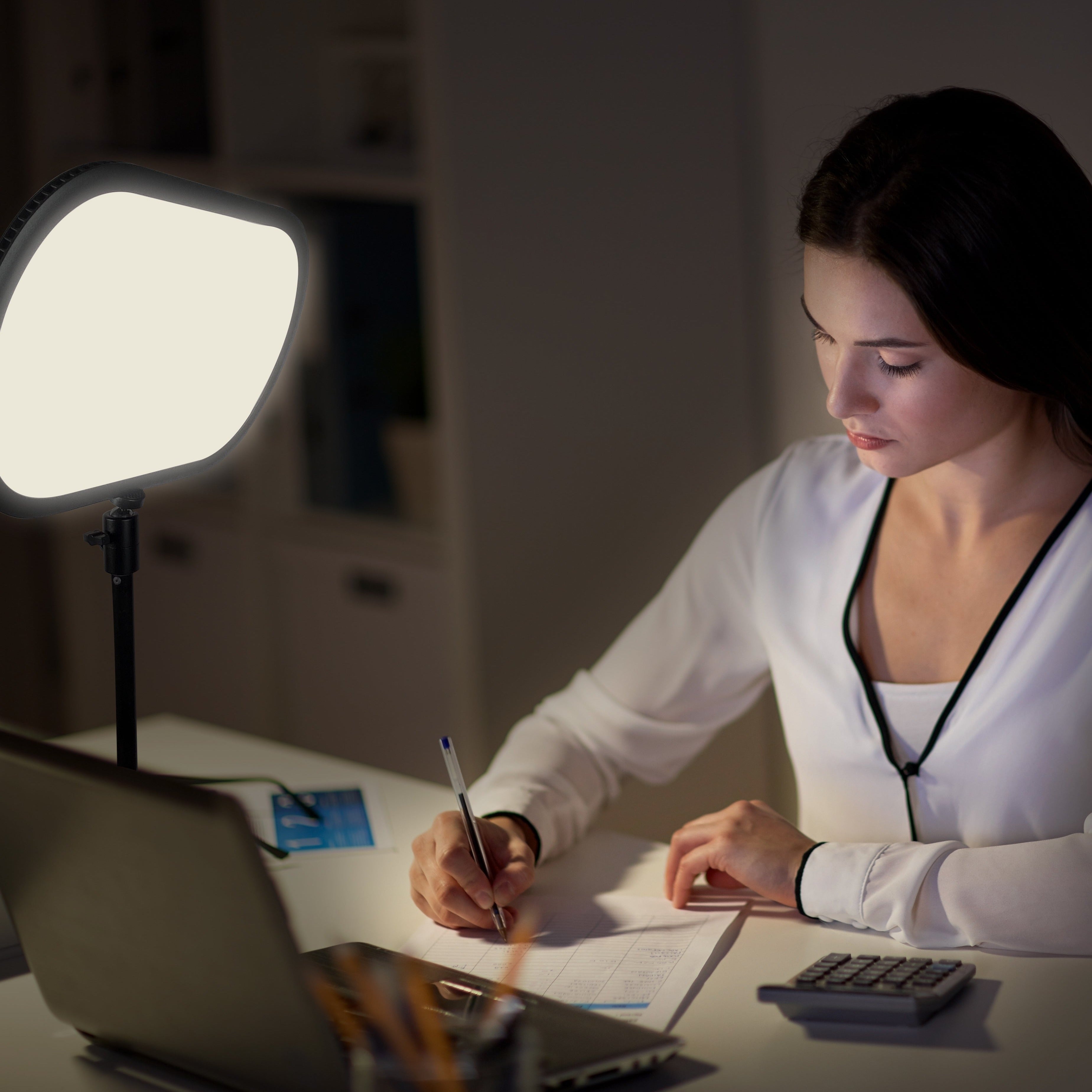 SM212 Ultra-thin Panel Fill Light